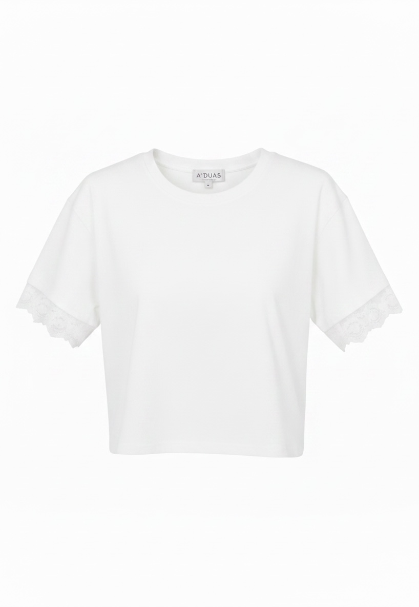 T-SHIRT BRANCA COM RENDA
