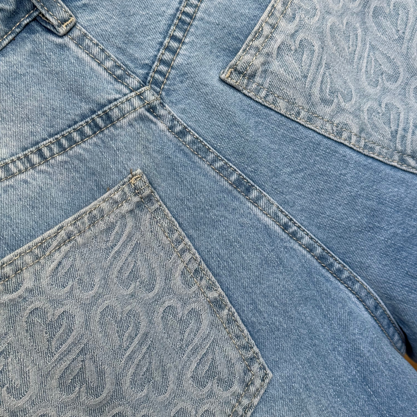 JEANS BOLSO CORAÇÃO