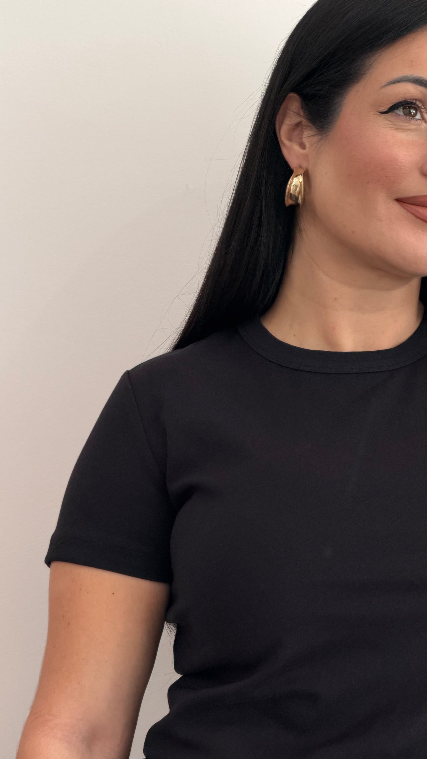 T-SHIRT REGULAR PRETA