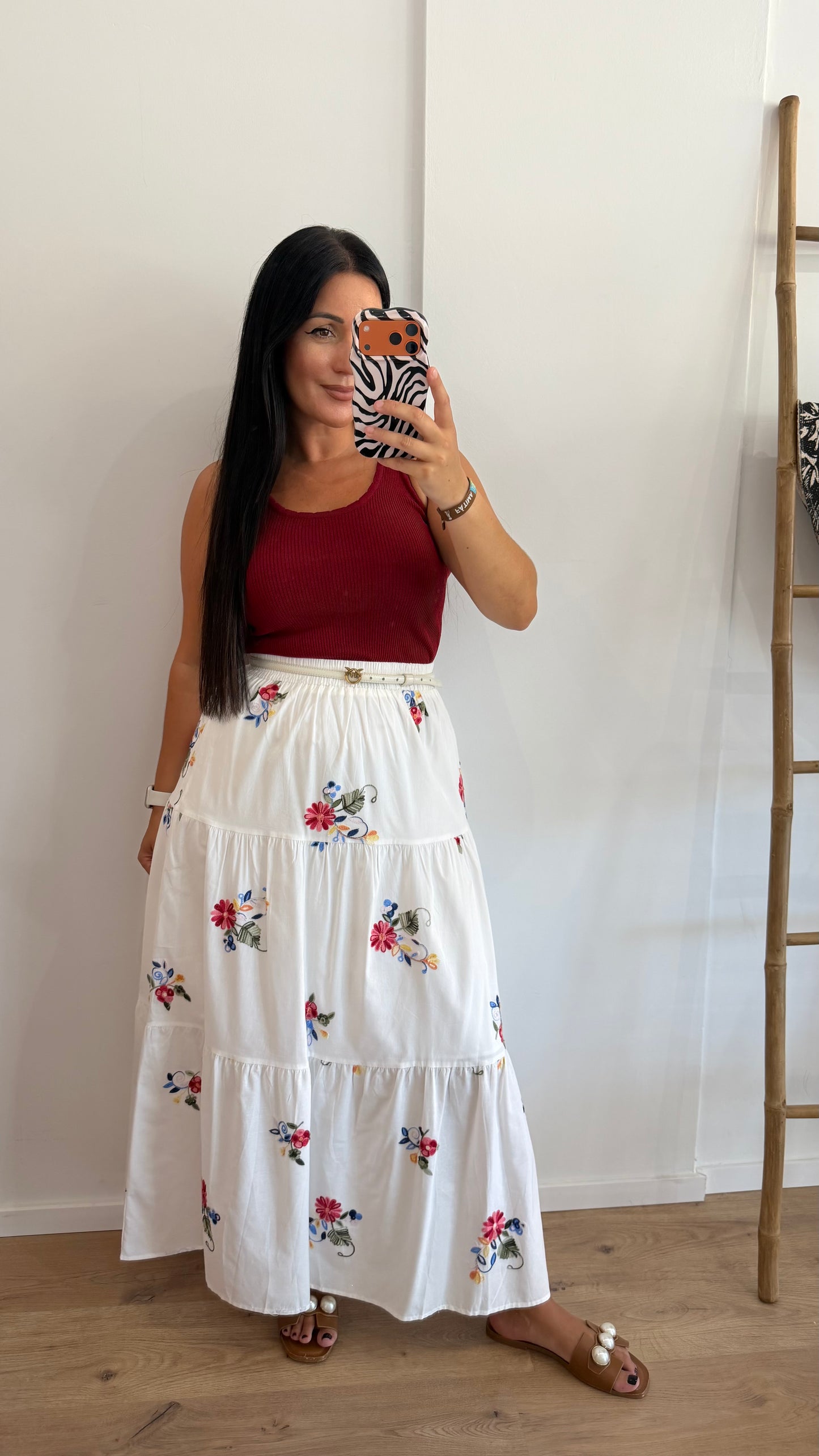 SAIA FLORES