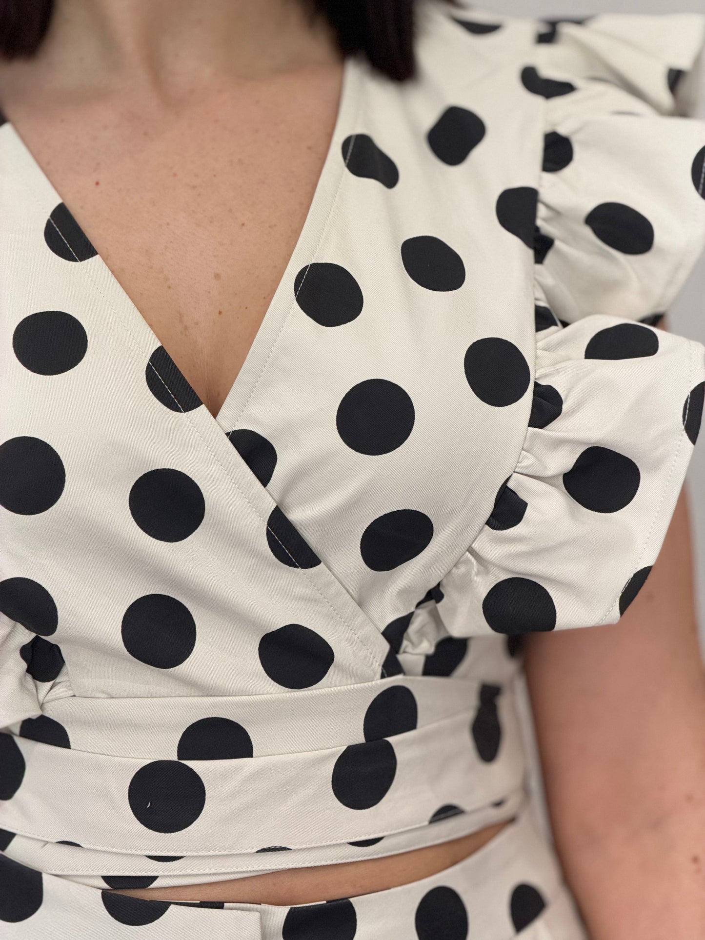 TOP POLKA DOTS