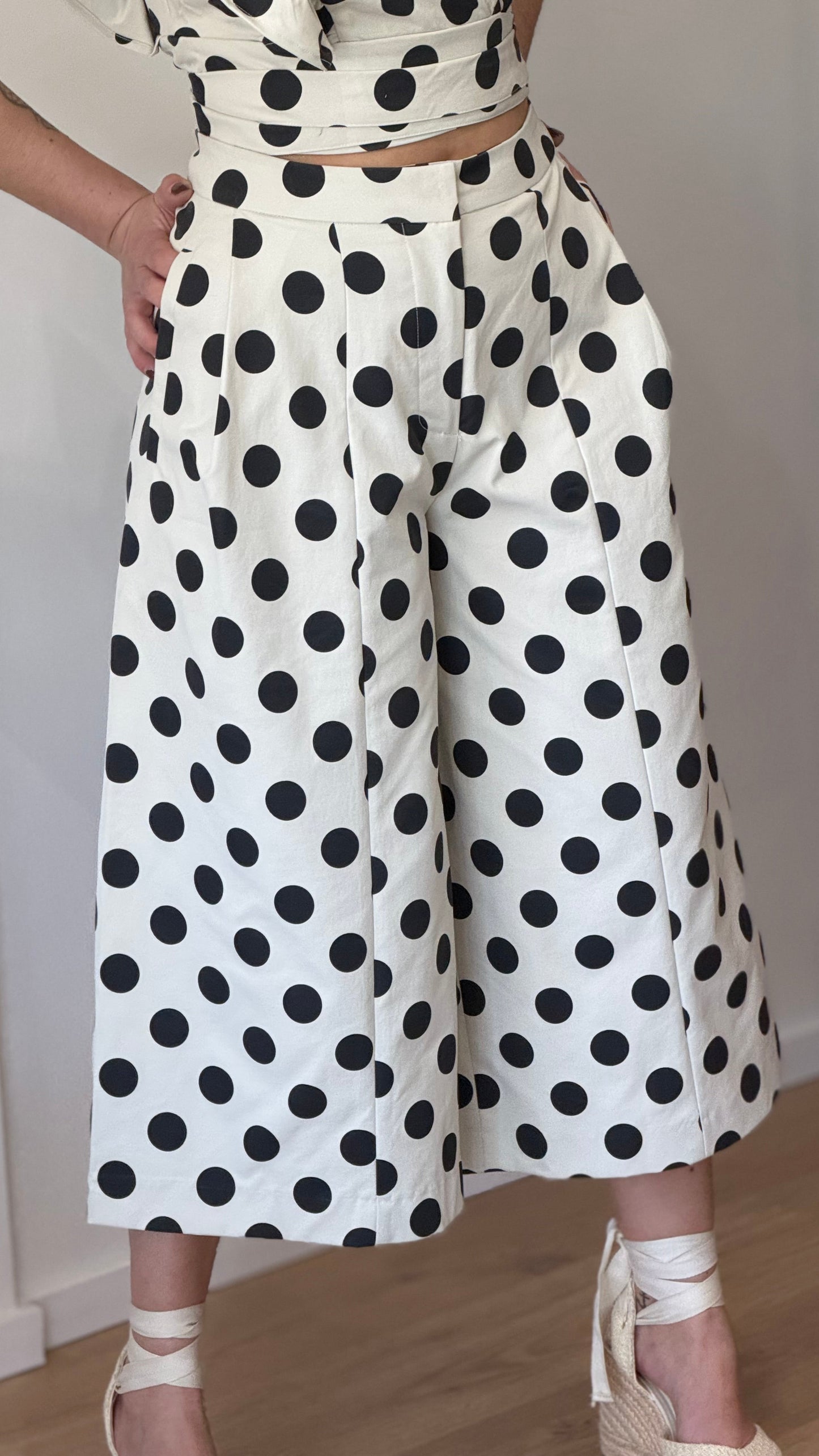 BERMUDA POLKA DOTS