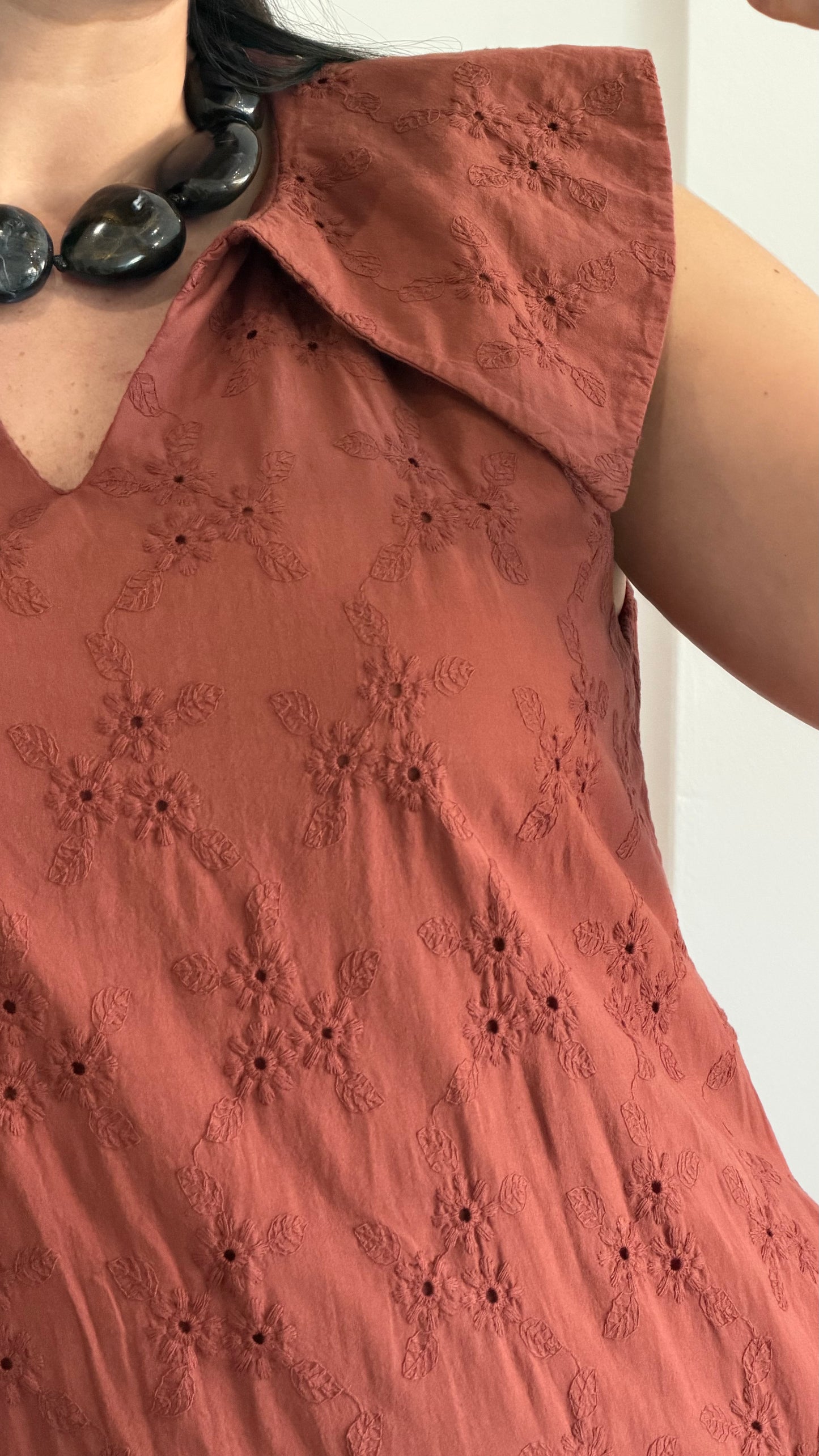 VESTIDO BORDADO INGLÊS